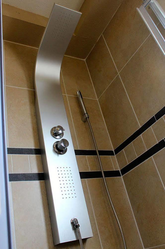 Desroches Hotel Маргит Экстерьер фото