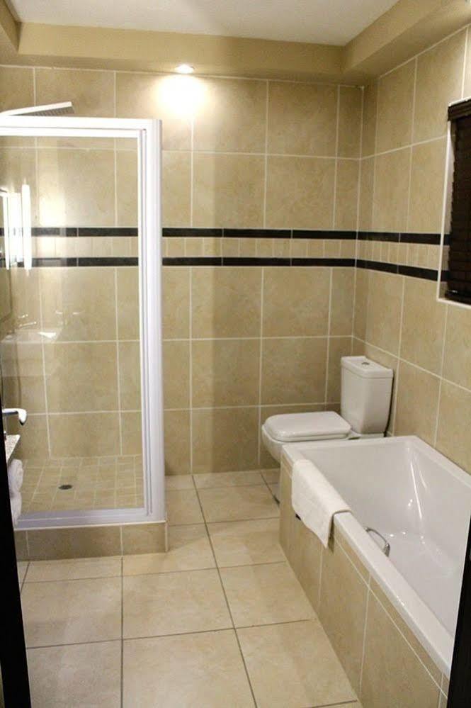 Desroches Hotel Маргит Экстерьер фото